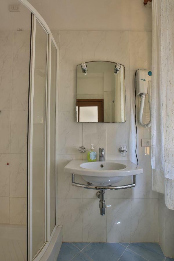 La Baia Di Rio Hotel Riomaggiore Bagian luar foto